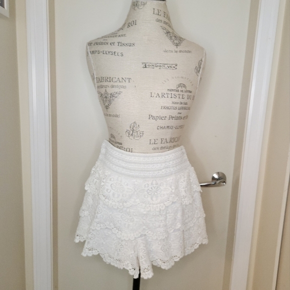 Vintage Pants - Vintage white cotton lace shorts
